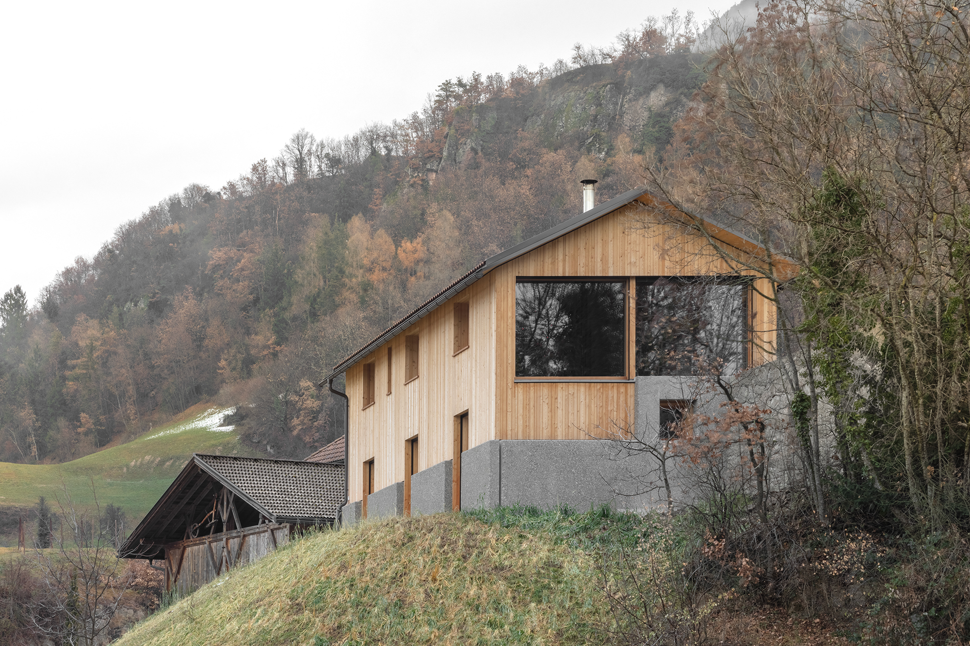 Habitat R Residential Building in South Tyrol. Architecture by Andreas Gruber Architects
