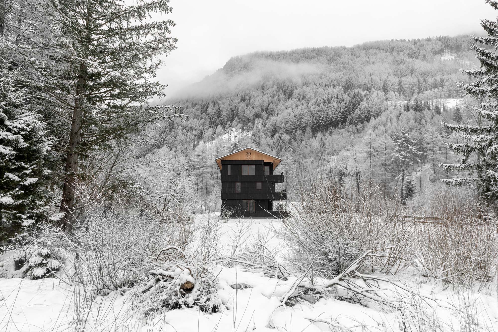 Leander Residential Building in South Tyrol. Architecture by Andreas Gruber Architects