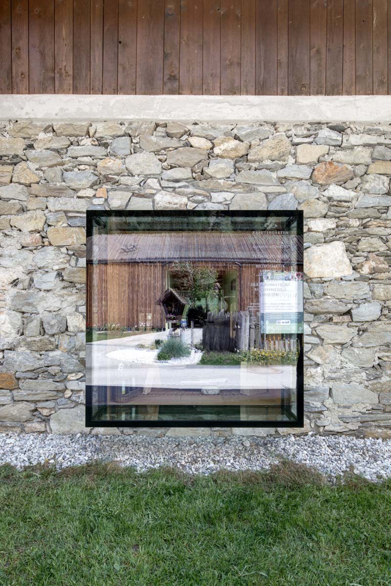 Hofladen Bauernhof Steirer Wiesen Umbau im Altbau von Andreas Gruber Architekten