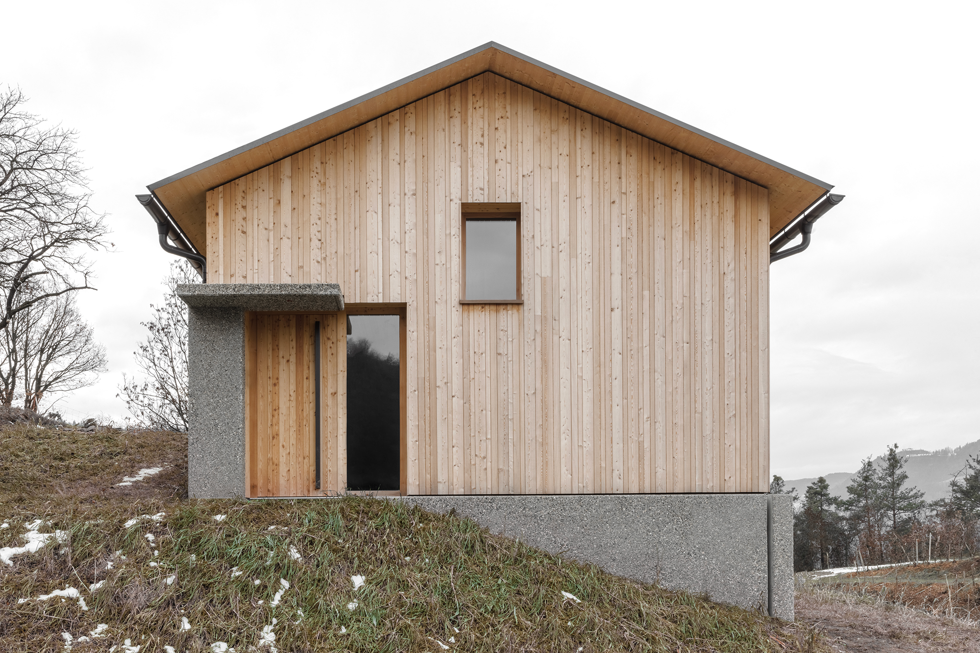 Habitat R Residential Building in South Tyrol. Architecture by Andreas Gruber Architects