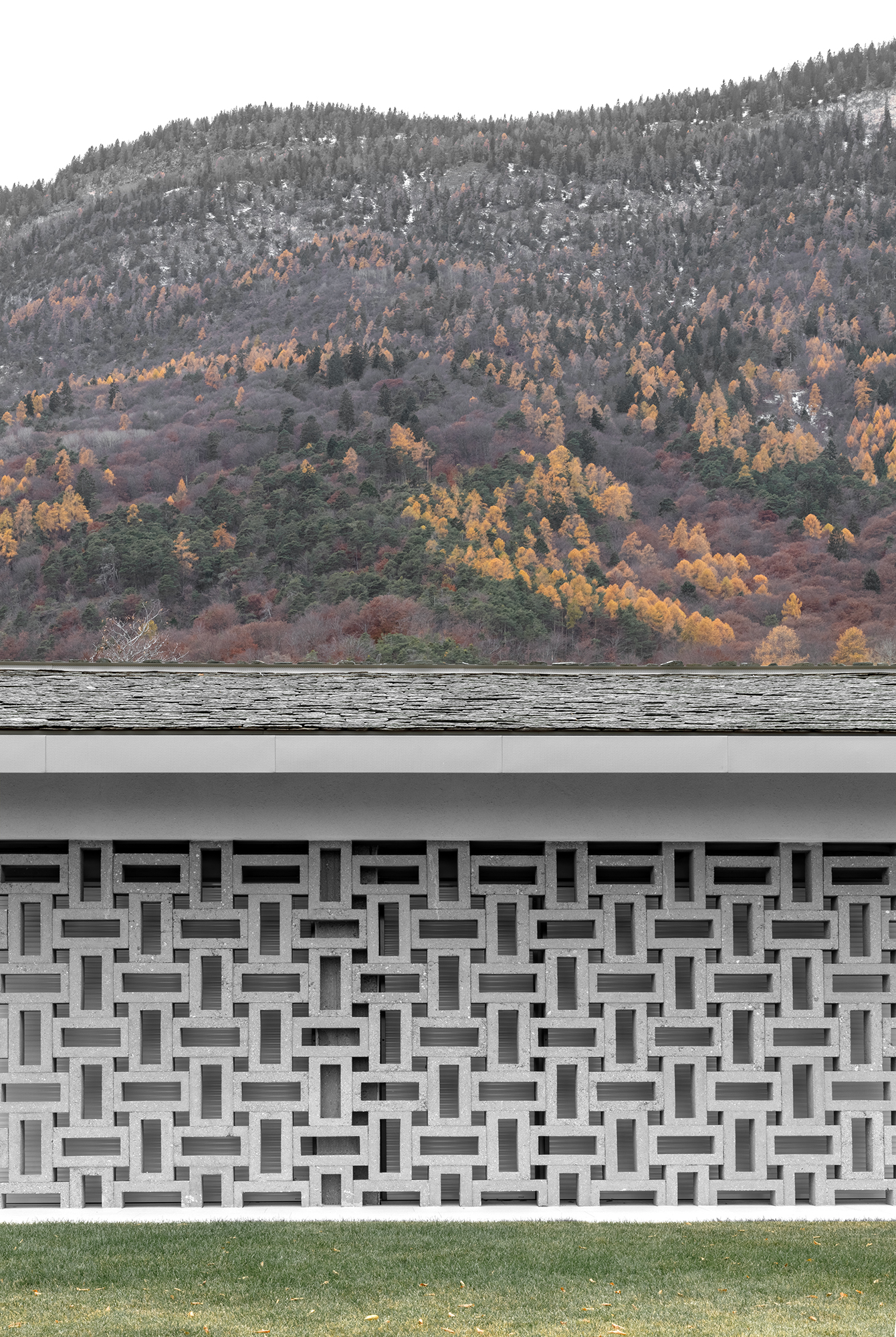 Cadsky Residential Building in South Tyrol. Architecture by Andreas Gruber Architects