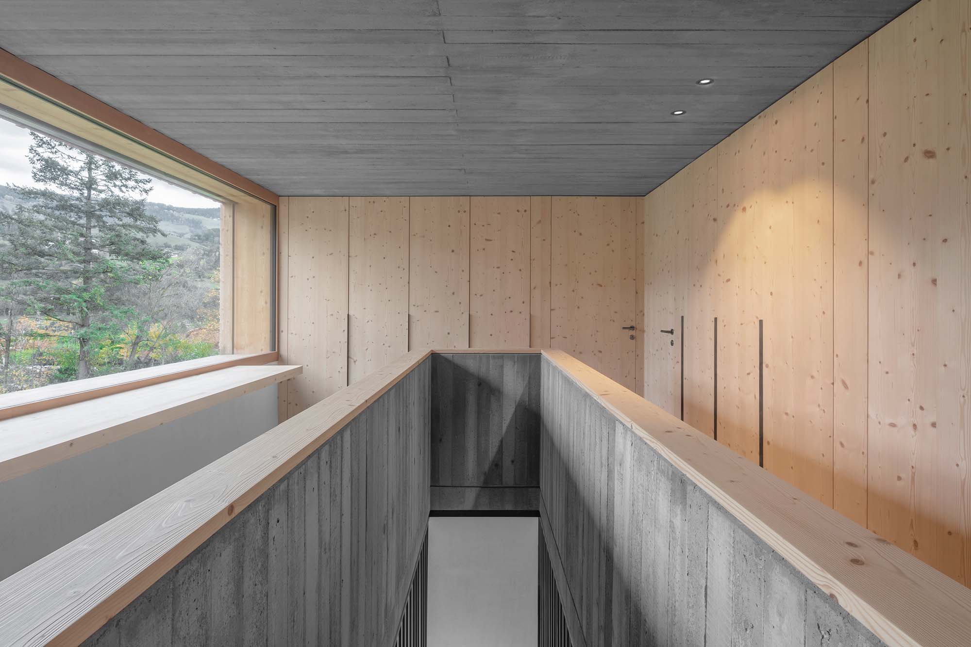 Residential Building in South Tyrol. Architecture by Andreas Gruber Architects