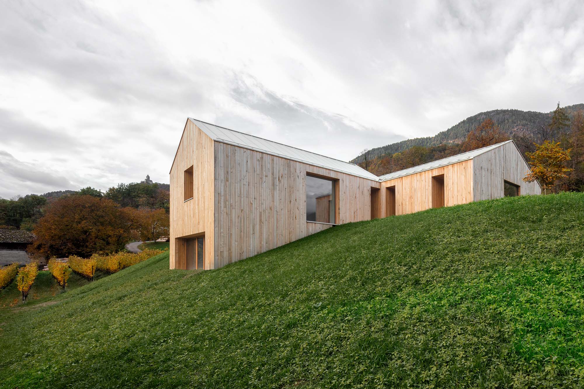 Habitat L Residential Building in South Tyrol. Architecture by Andreas Gruber Architects