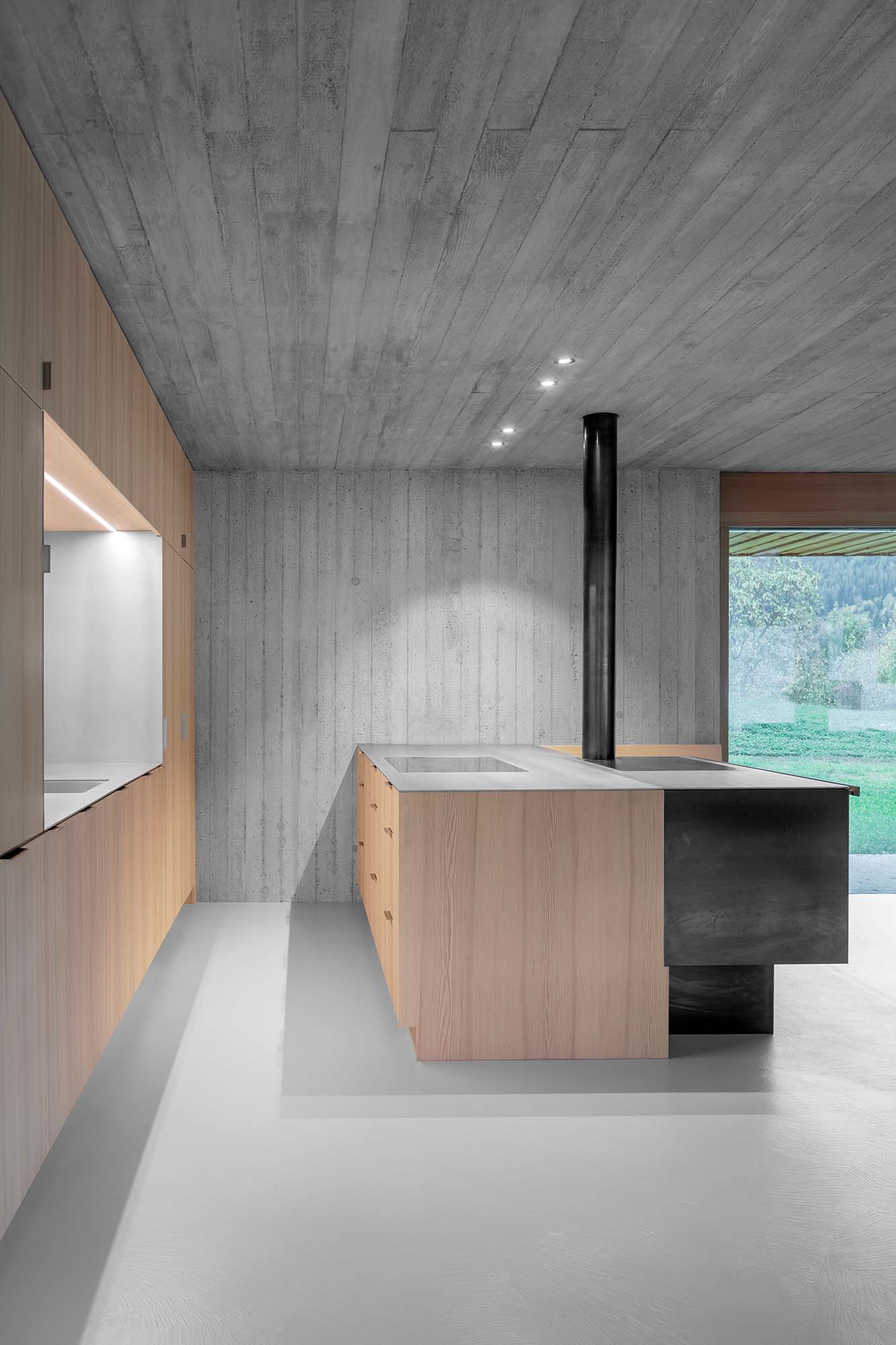 Residential Building in South Tyrol. Architecture by Andreas Gruber Architects