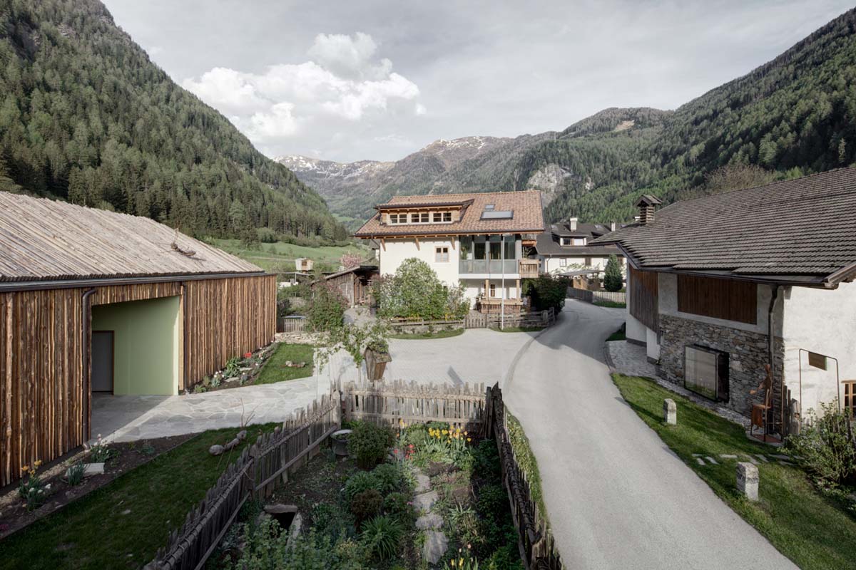 Hofladen Bauernhof Steirer Wiesen Umbau im Altbau von Andreas Gruber Architekten