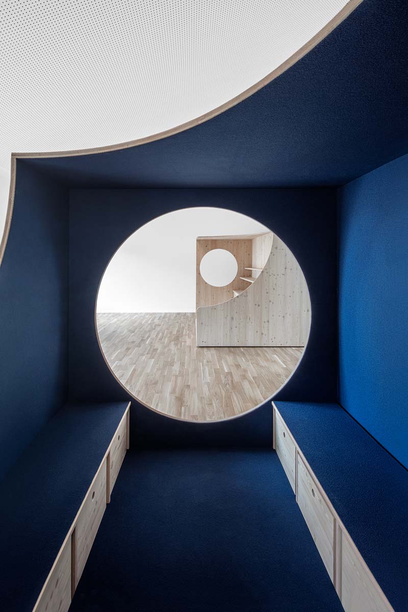 Kindergarten Enneberg in Südtirol. Architektur von Andreas Gruber Architekten