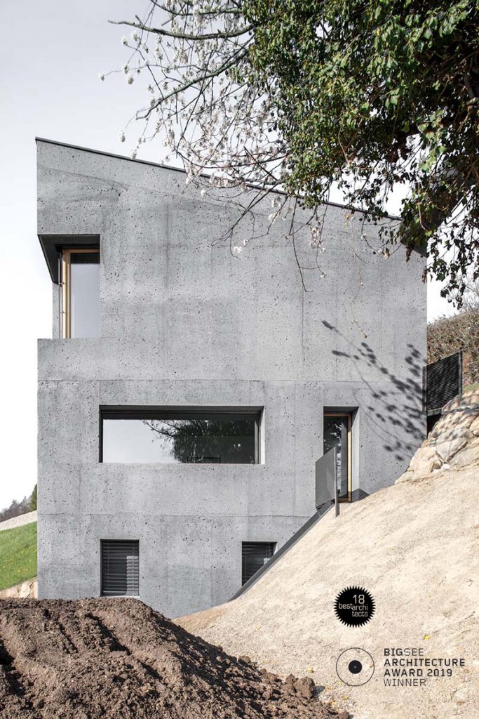 Wohnhaus aus Dämmbeton in Südtirol von Andreas Gruber Architekten, Gewinner Architekturpreis Big See